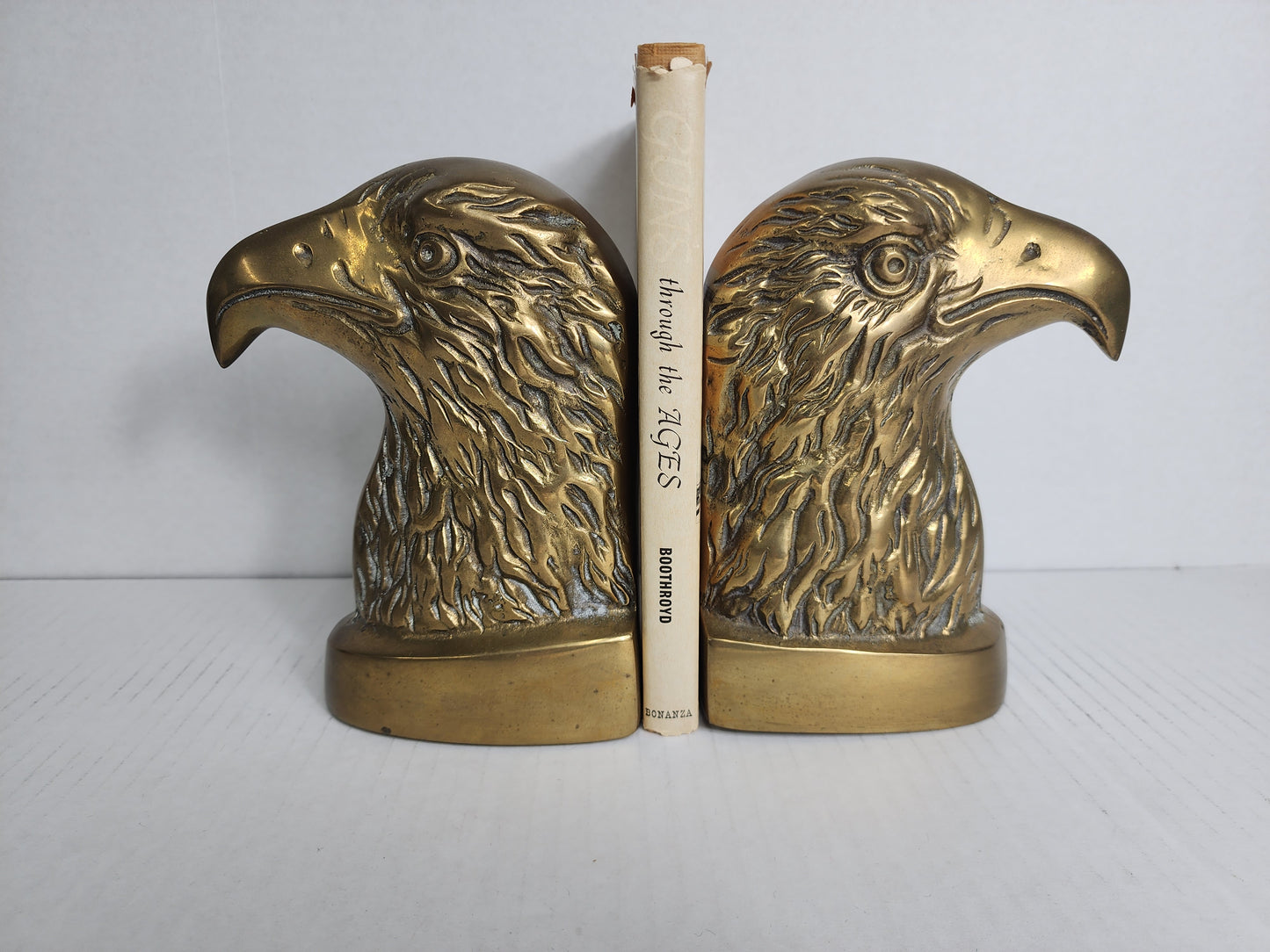 Guns Through the Ages Geoffrey Boothroyd